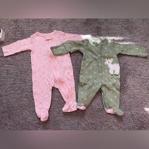 Newborn sleep and play